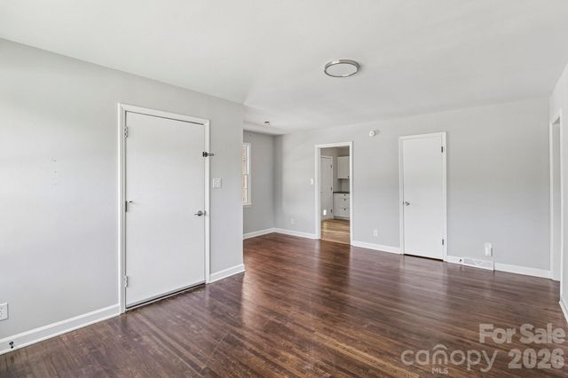 5320 Dolphin Lane, Charlotte, NC 28215