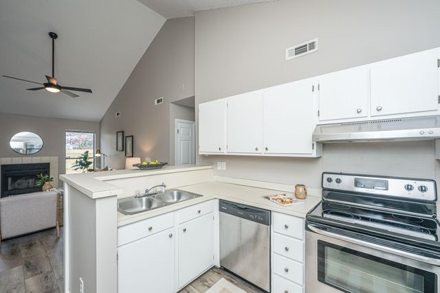 909 E Estates Boulevard Apt C, Charleston, SC 29414