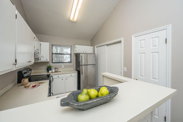909 E Estates Boulevard Apt C, Charleston, SC 29414