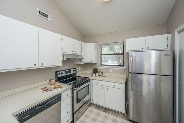 909 E Estates Boulevard Apt C, Charleston, SC 29414