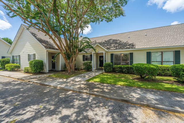 909 E Estates Boulevard Apt C, Charleston, SC 29414