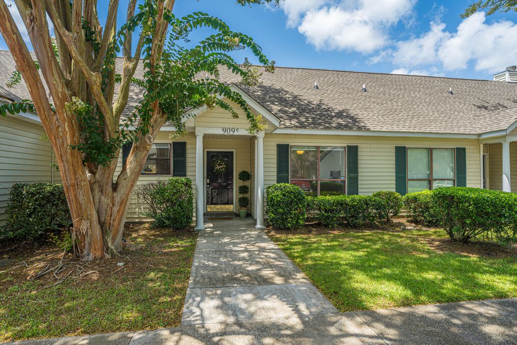 909 E Estates Boulevard Apt C, Charleston, SC 29414
