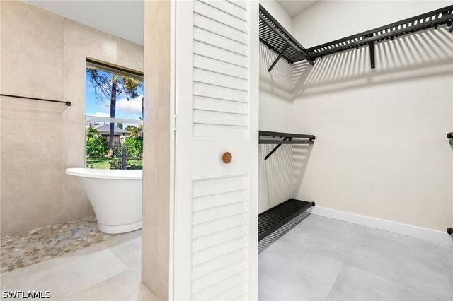 1200 Cypress Woods DR, Naples, FL 34103