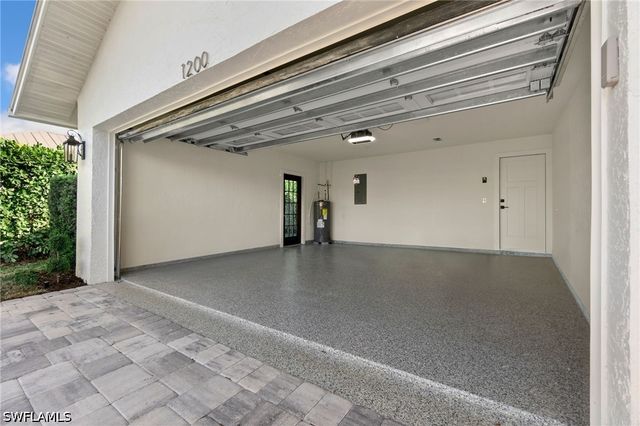 1200 Cypress Woods DR, Naples, FL 34103