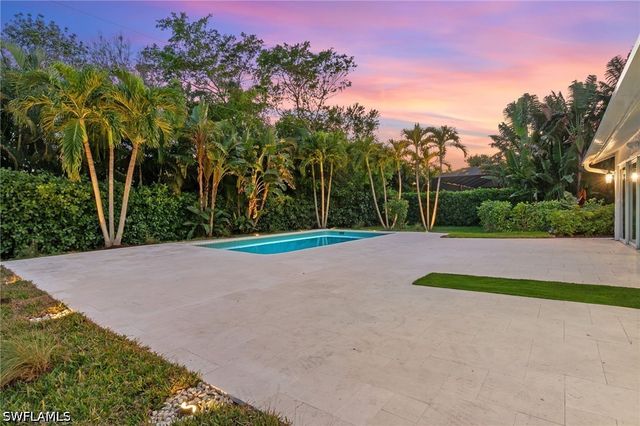 1200 Cypress Woods DR, Naples, FL 34103