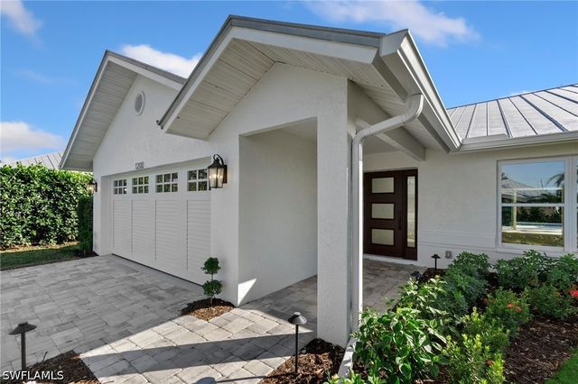 1200 Cypress Woods DR, Naples, FL 34103