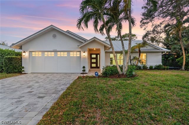 1200 Cypress Woods DR, Naples, FL 34103
