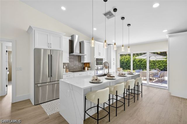 1200 Cypress Woods DR, Naples, FL 34103