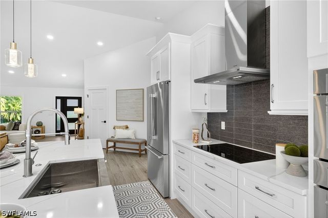 1200 Cypress Woods DR, Naples, FL 34103