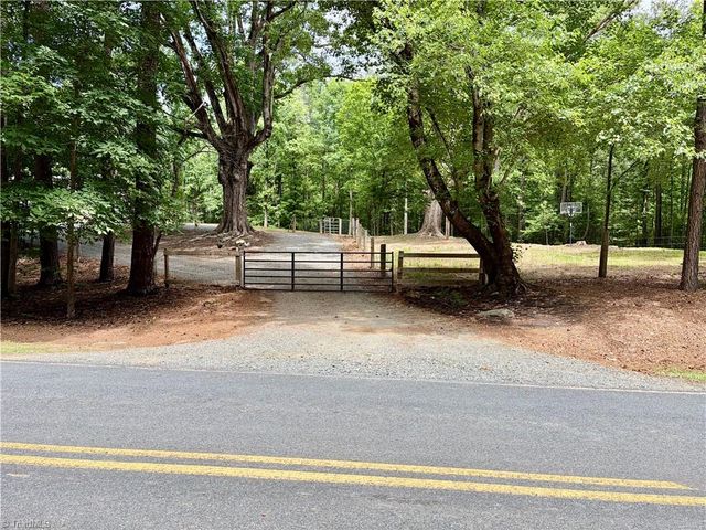 2595 Stokes Road, Denton, NC 27239