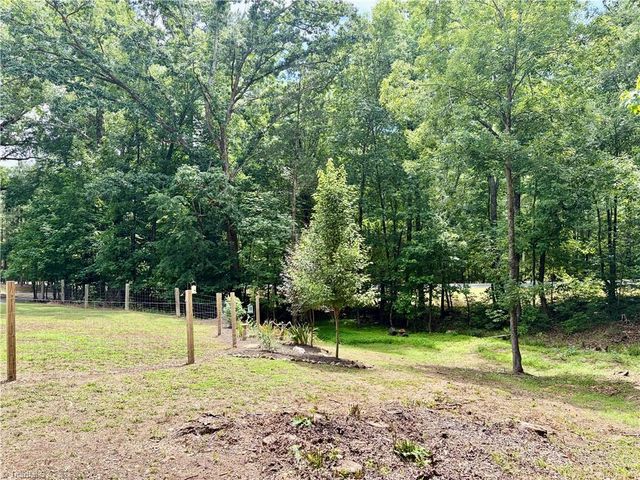 2595 Stokes Road, Denton, NC 27239