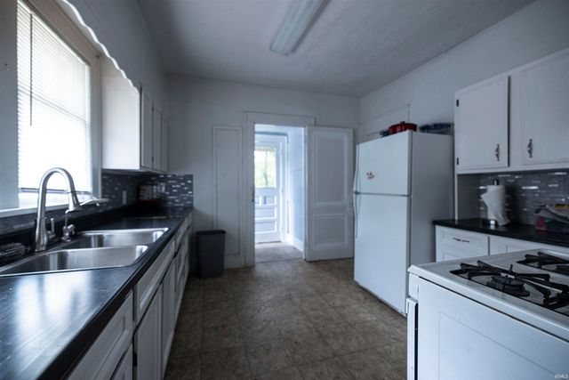 1105 N Wheeling Avenue, Muncie, IN 47303