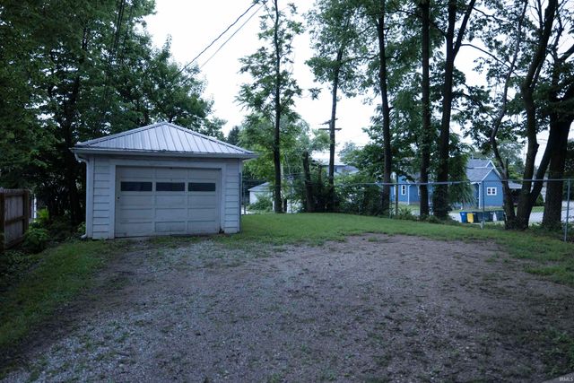 1105 N Wheeling Avenue, Muncie, IN 47303