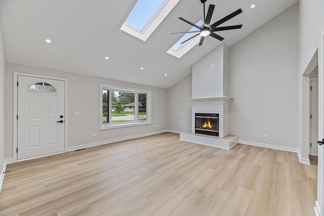 12039 43rd AVENUE, Pleasant Prairie, WI 53158