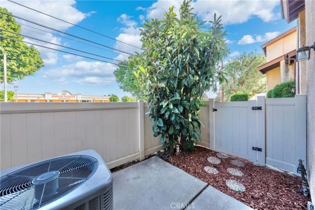 1231 S Golden West Avenue 3, Arcadia, CA 91007