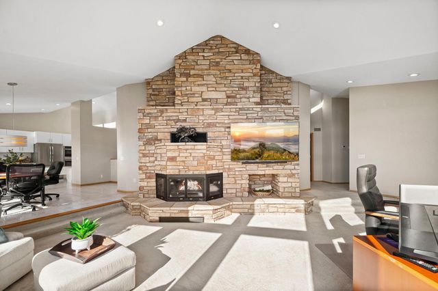 8325 Ox Yoke Circle, Maple Plain, MN 55359