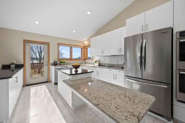 8325 Ox Yoke Circle, Maple Plain, MN 55359