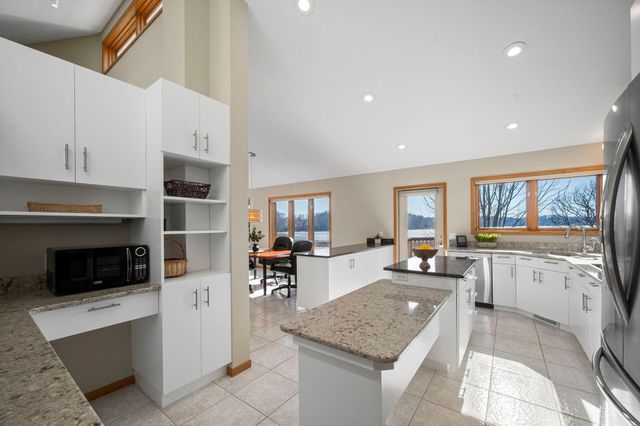 8325 Ox Yoke Circle, Maple Plain, MN 55359