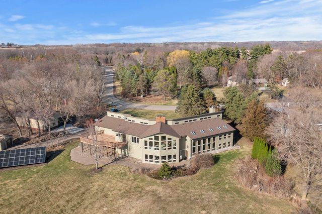 8325 Ox Yoke Circle, Maple Plain, MN 55359