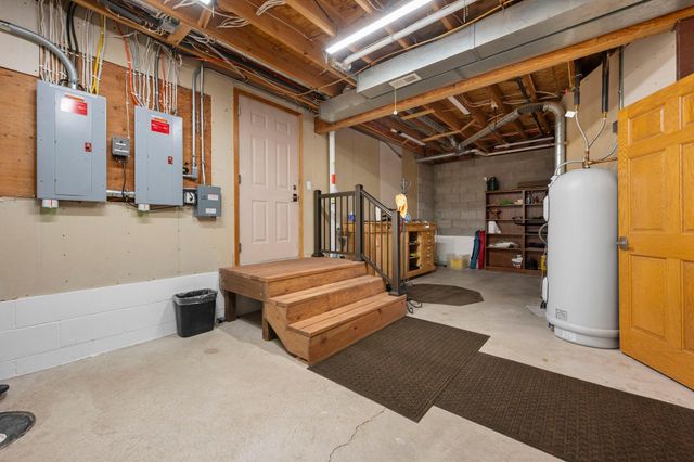 8325 Ox Yoke Circle, Maple Plain, MN 55359