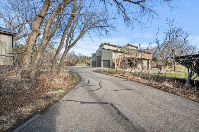 8325 Ox Yoke Circle, Maple Plain, MN 55359