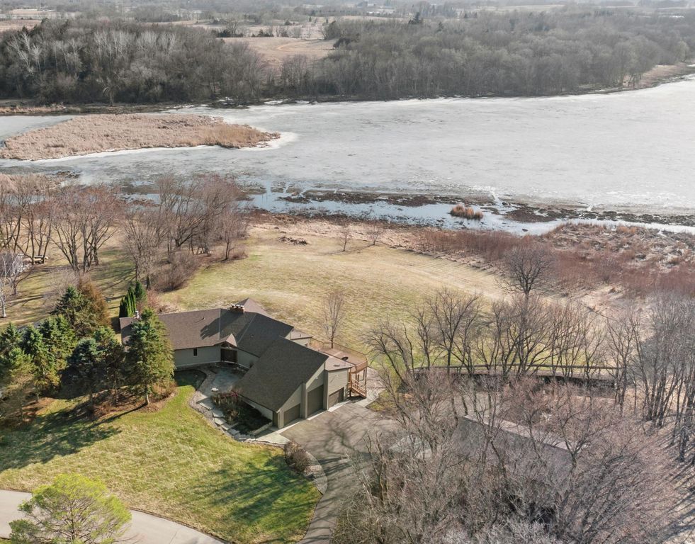 8325 Ox Yoke Circle, Maple Plain, MN 55359