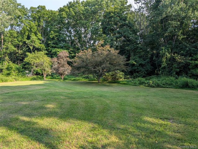 23 Pike Court, Monroe, NY 10950