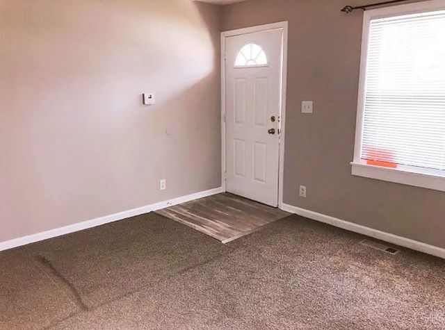 11 E Streamwood Boulevard, Streamwood, IL 60107