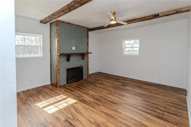 325 Laughlin St, Dawson, PA 15428