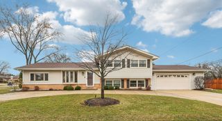 730 Lamorak Drive, Schaumburg, IL 60193