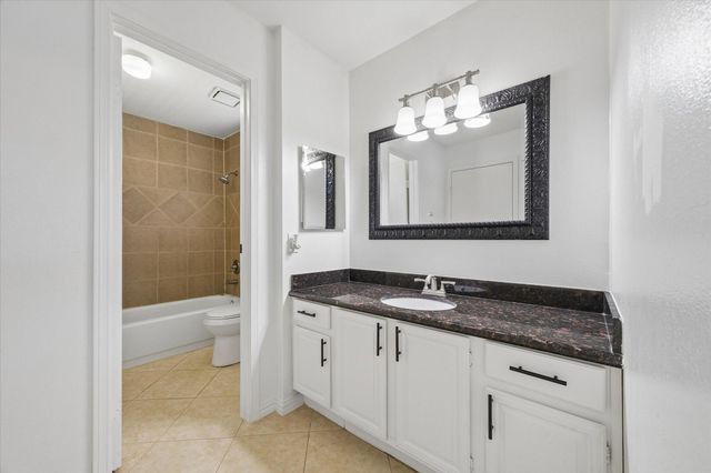 15714 Pipers View Drive, Houston, TX 77598