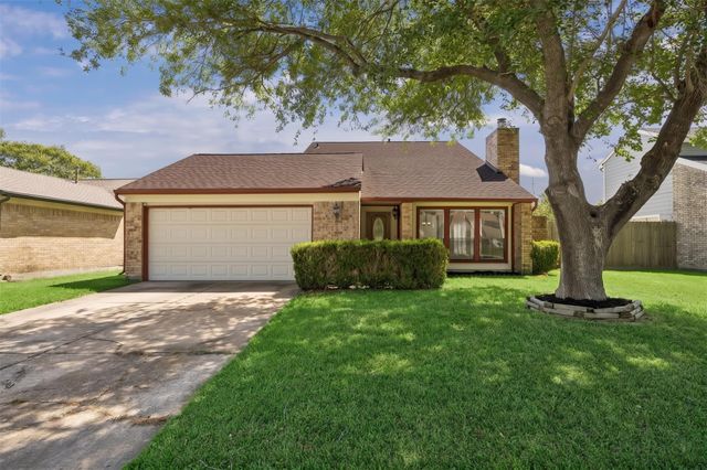 15714 Pipers View Drive, Houston, TX 77598