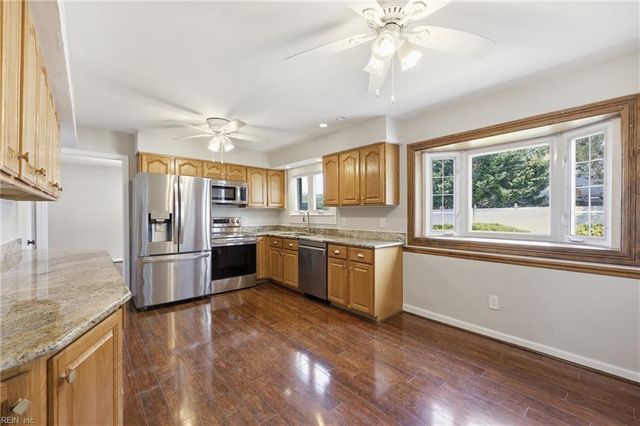 4498 Hialeah DR, Virginia Beach, VA 23464