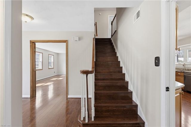 4498 Hialeah DR, Virginia Beach, VA 23464