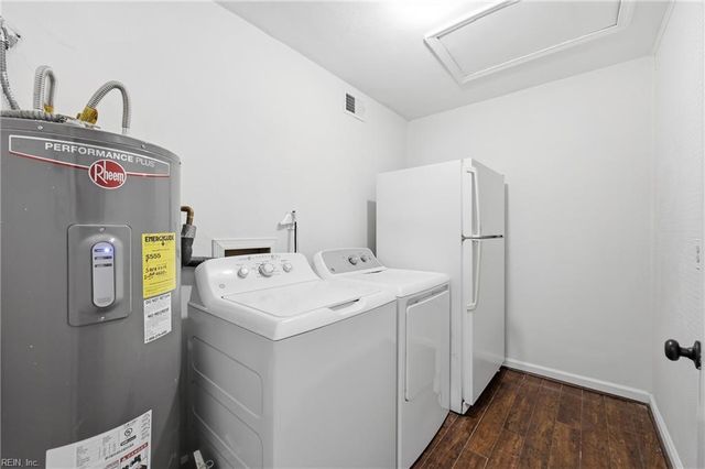 4498 Hialeah DR, Virginia Beach, VA 23464