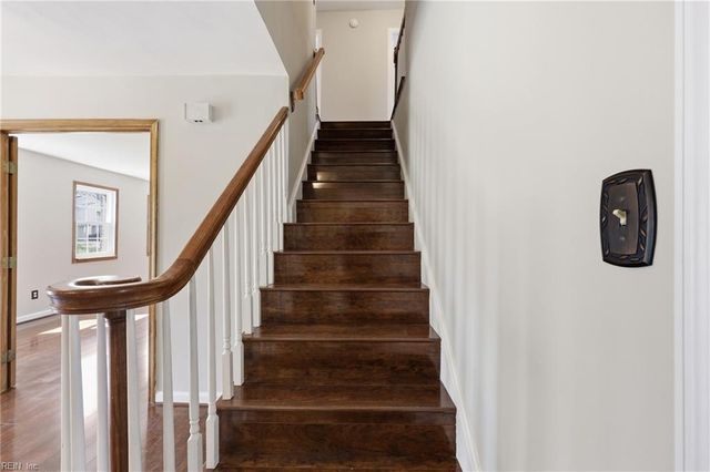 4498 Hialeah DR, Virginia Beach, VA 23464