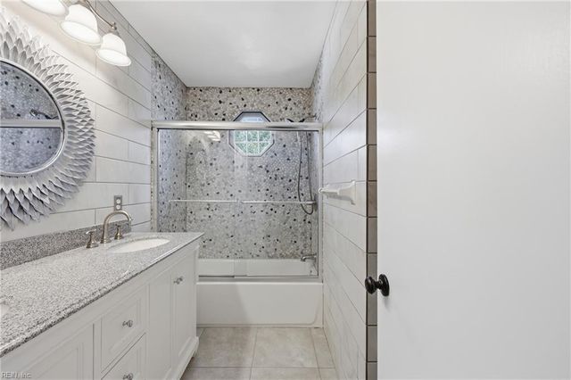 4498 Hialeah DR, Virginia Beach, VA 23464