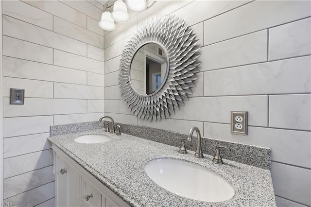 4498 Hialeah DR, Virginia Beach, VA 23464