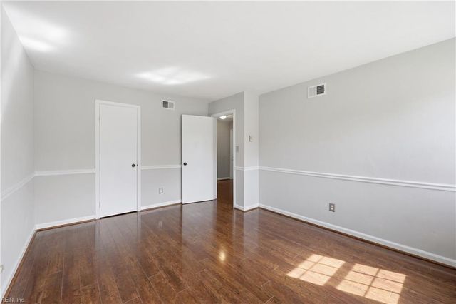 4498 Hialeah DR, Virginia Beach, VA 23464