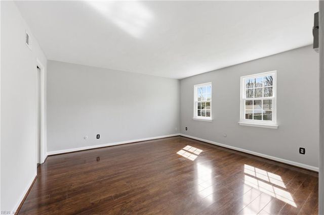 4498 Hialeah DR, Virginia Beach, VA 23464