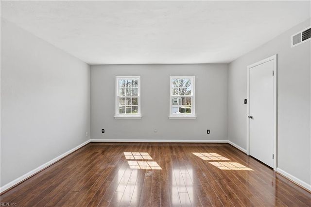 4498 Hialeah DR, Virginia Beach, VA 23464