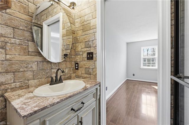 4498 Hialeah DR, Virginia Beach, VA 23464