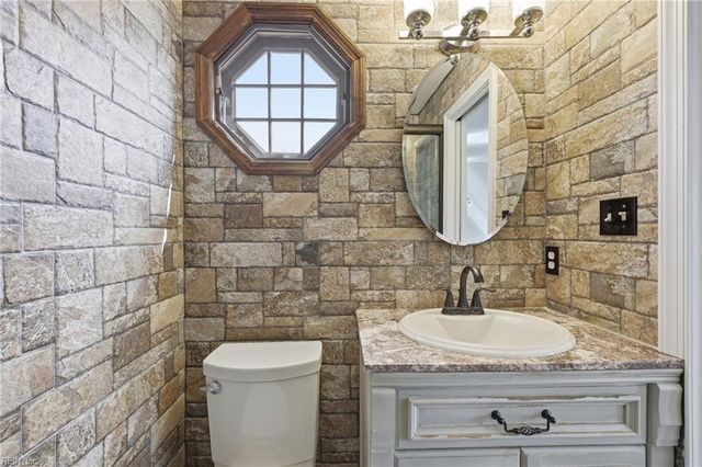 4498 Hialeah DR, Virginia Beach, VA 23464