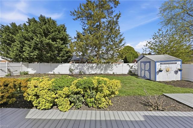 4498 Hialeah DR, Virginia Beach, VA 23464