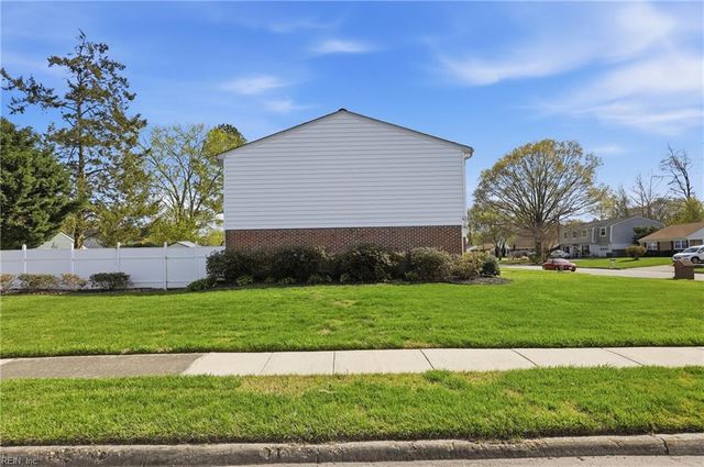 4498 Hialeah DR, Virginia Beach, VA 23464