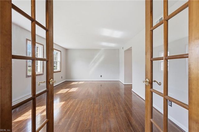 4498 Hialeah DR, Virginia Beach, VA 23464