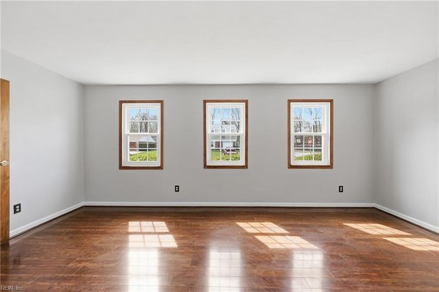 4498 Hialeah DR, Virginia Beach, VA 23464