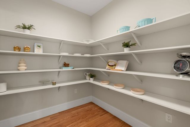 211 Florence Ave, Arlington, MA 02476