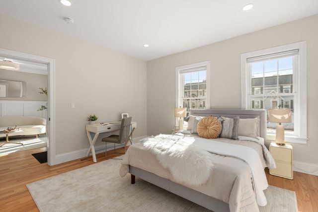 211 Florence Ave, Arlington, MA 02476