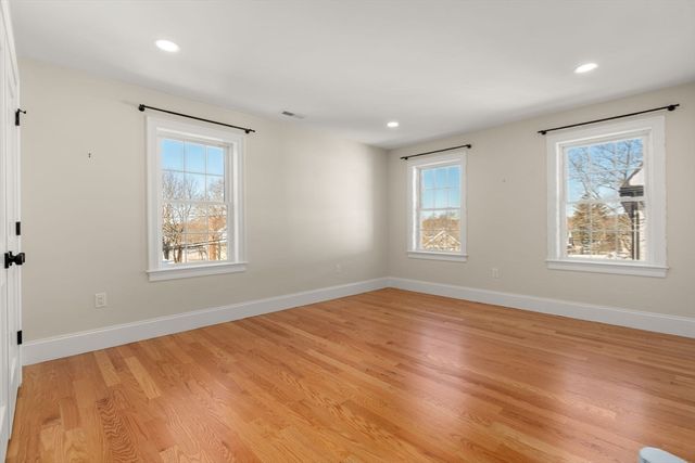 211 Florence Ave, Arlington, MA 02476